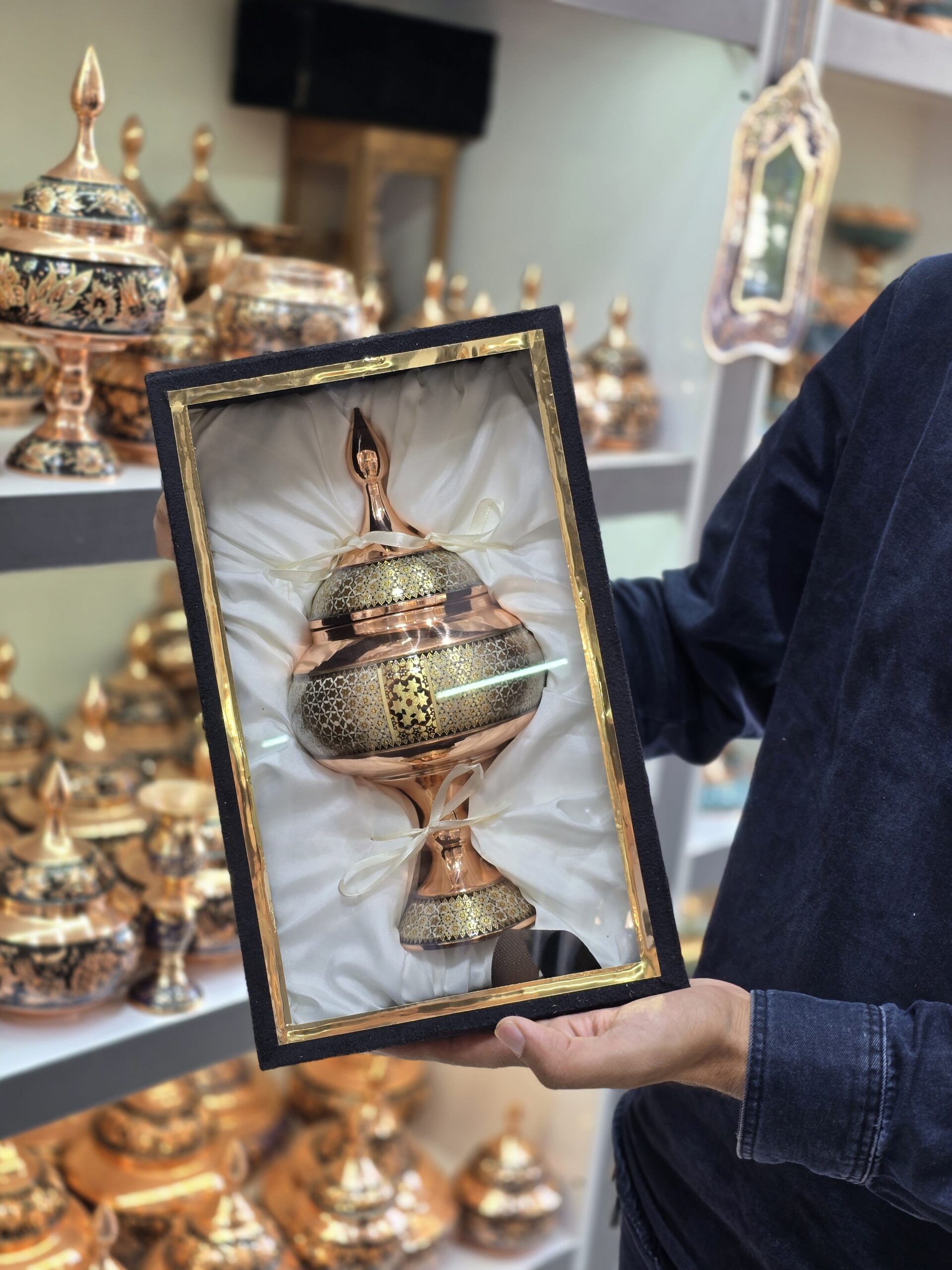 پک هدیه نفیس شکلات خوری خاتم کاری سایز 30 با جعبه لوکس و نفیس - تصویر 2